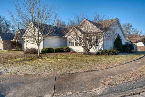 7402 Baltic Dr, Evansville, IN, 47711-1520 | Card Image