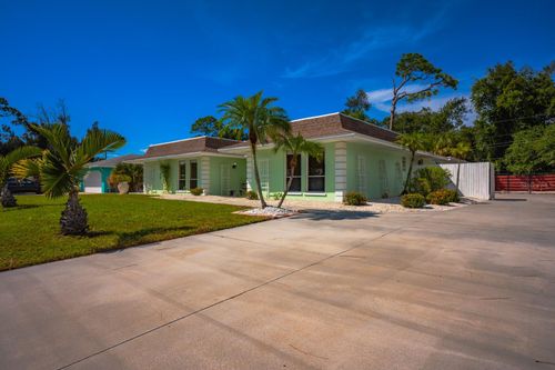2339 Riverwood Pines Drive, Sarasota, FL, 34231 | Card Image
