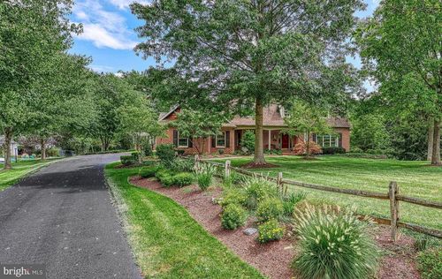 102 Wheatland Rd, LEWISBERRY, PA, 17339-9409 | Card Image