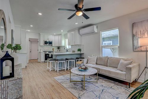 122 S 20th St, San Diego, CA, 92113-1151 | Card Image