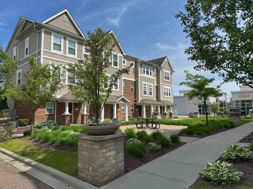 3084 Kilmer Dr, Troy, MI, 48083-5022 | Card Image