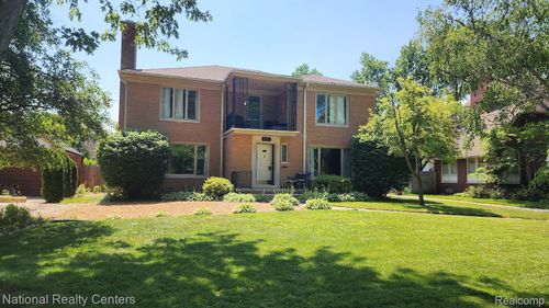 821 Pemberton Rd, Grosse Pointe Park, MI, 48230-1729 | Card Image