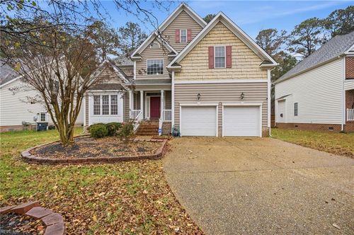 105 Overlook Pt, Yorktown, VA, 23693-2662 | Card Image