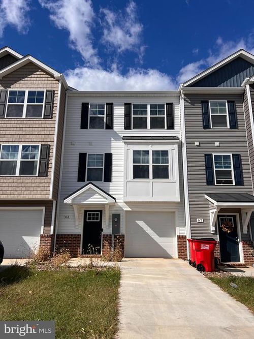 63 Olga Dr, MARTINSBURG, WV, 25403-1797 | Card Image