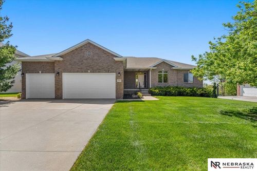 2525 Ridgeline Ct, Lincoln, NE, 68512-3663 | Card Image
