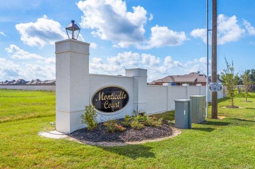 851 Mary Diane Mccall Dr, Lake Charles, LA, 70605-6900 | Card Image