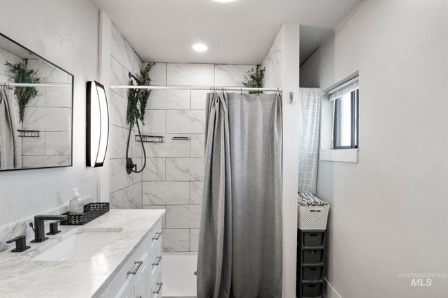 4 N 1050 E, House other with 3 bedrooms, 2 bathrooms and null parking in Declo ID | Image 20