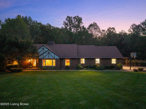 7111 Branden Dr, Georgetown, IN, 47122-8612 | Card Image