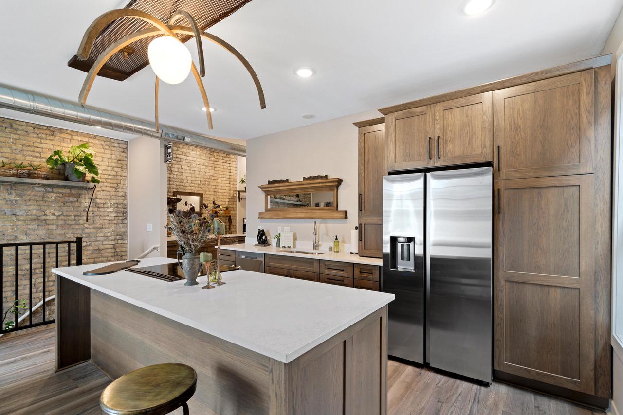 6th St, Milwaukee, WI 53204