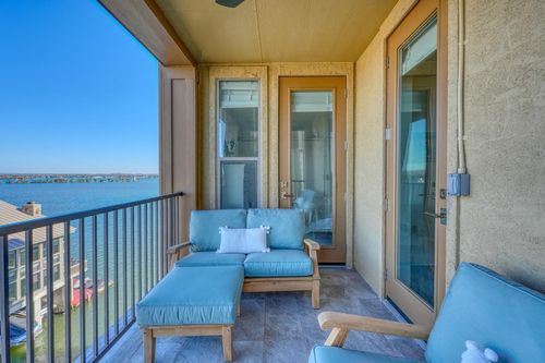 unit-46-1001 The Cape Rd, Horseshoe Bay, TX, 78657-6158 | Card Image