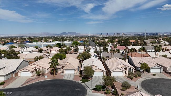 Bird's eye view with a residential view and a mountain view | Image 39