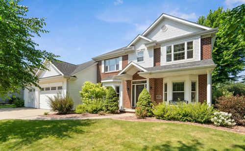 228 E Thornbrook Lane, APPLETON, WI, 54913 | Card Image