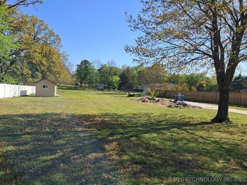 622 Indiana Ave, McAlester, OK, 74501-7020 | Card Image