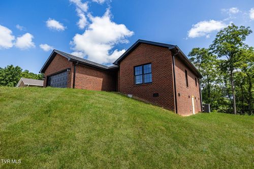 9-134 Patriot Xing, Greeneville, TN, 37745-1071 | Card Image