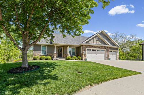 2009 Devonshire Dr, Columbia, MO, 65203-7037 | Card Image