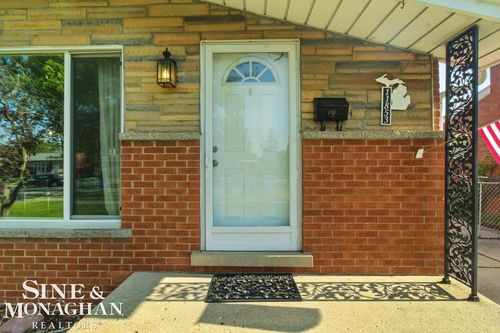 11853 Engleman Rd, Warren, MI, 48089-4615 | Card Image