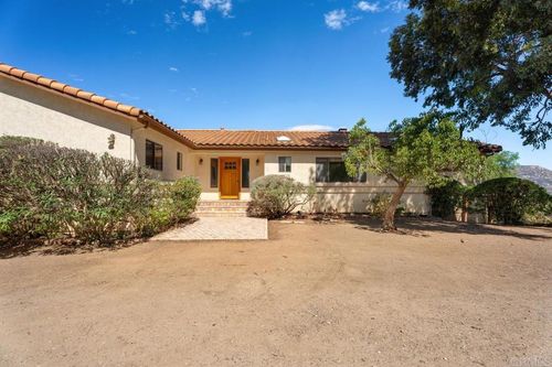 25082 Four Corners Rd, Ramona, CA, 92065-5117 | Card Image