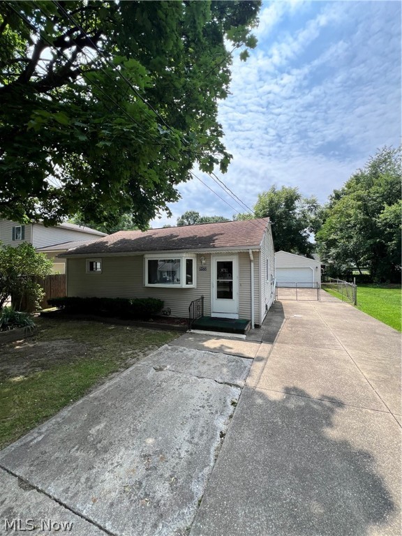 Hillstock Ave, Akron, OH 44312