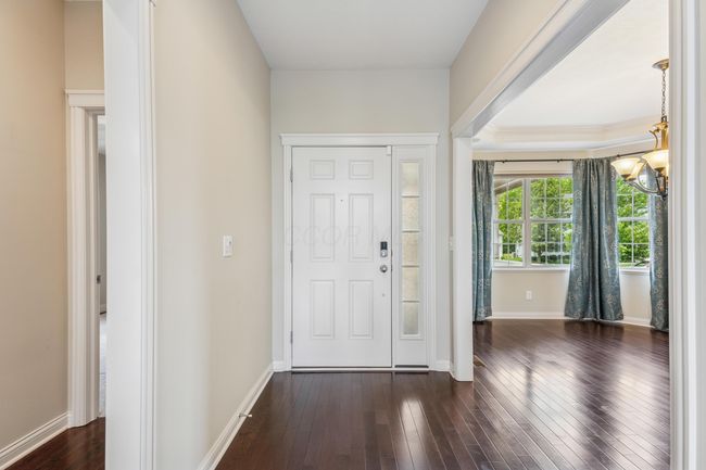 6715 Clear Creek Loop, House other with 3 bedrooms, 3 bathrooms and null parking in Powell OH | Image 4