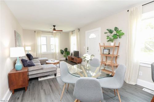 a-3820 Essex Cir, Norfolk, VA, 23513-3404 | Card Image
