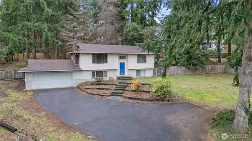 28 Madrona Pl, Dupont, WA, 98327-9513 | Card Image