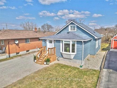 5492 Highland Ave, Niagara Falls, ON, L2G4W7 | Card Image