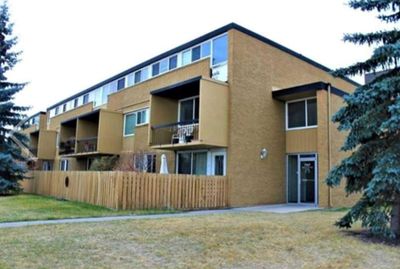 221 - 7007 4a St Sw, Condo with 1 bedrooms, 1 bathrooms and 1 parking in Calgary AB | Image 1