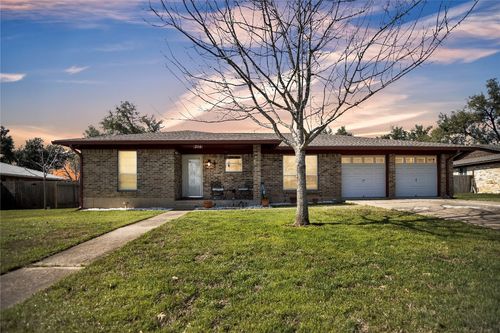 216 Loesch Dr, Elgin, TX, 78621-1102 | Card Image