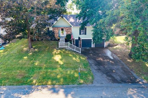 118 S 3rd Ct, Lansing, KS, 66043-1611 | Card Image