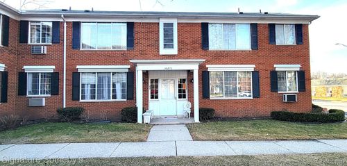 apt-221-20870 Wildwood Dr, Harper Woods, MI, 48225-1844 | Card Image