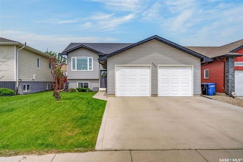 203 Saskatchewan Ave, Humboldt, SK, S0K | Card Image