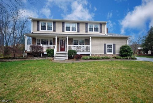30 Madison St, Gillette, NJ, 07933-1802 | Card Image