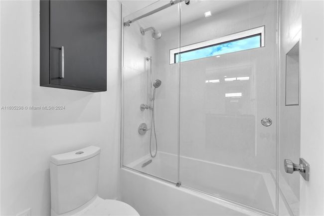 1 - 640 Fernwood Rd, Townhouse with 4 bedrooms, 3 bathrooms and null parking in Key Biscayne FL | Image 13