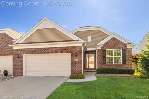49-2033 Orwell St, Lake Orion, MI, 48360-1255 | Card Image