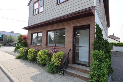apt-1-230 Westbury Ave, Carle Place, NY, 11514-1641 | Card Image