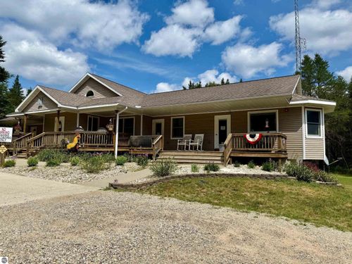 2035 &amp; 2085 S 33 1/2 Road, Cadillac, MI, 49601 | Card Image
