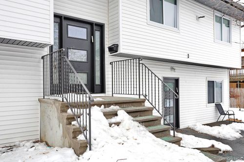 3 Stonehouse Dr, Spring Valley, NY, 10977-3306 | Card Image