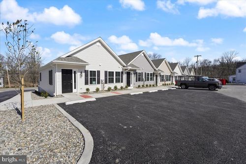 apt-4-552 Creek Rd, KENNETT SQUARE, PA, 19348-2697 | Card Image