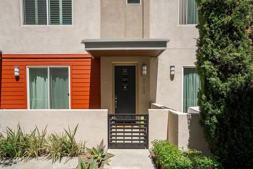 5750 Acacia Ln, Lakewood, CA, 90712-1283 | Card Image