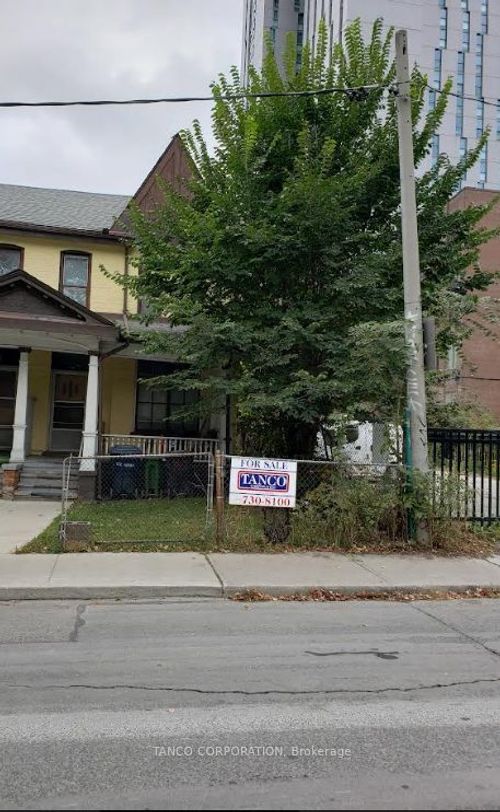 172 Huron St, Toronto, ON, M5T2B4 | Card Image