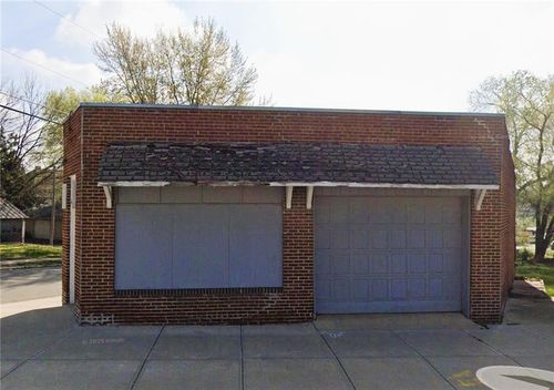 1617 N 3rd St, Saint Joseph, MO, 64505-2530 | Card Image