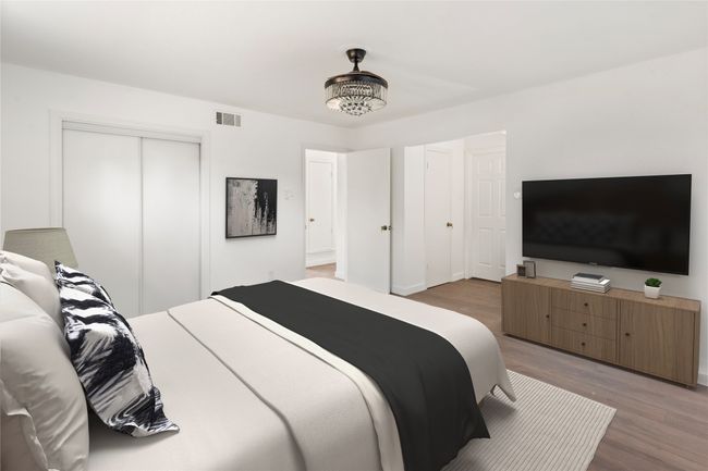 5726 Enchanted Ln, House other with 4 bedrooms, 2 bathrooms and null parking in Dallas TX | Image 4