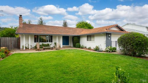 3 Miranda Ct, Novato, CA, 94947-3913 | Card Image