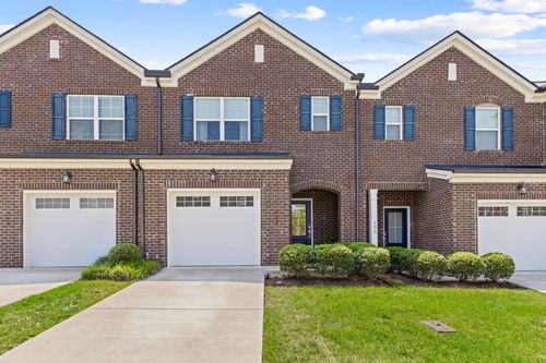 553 Becks Pl, Gallatin, TN, 37066-4639 | Card Image