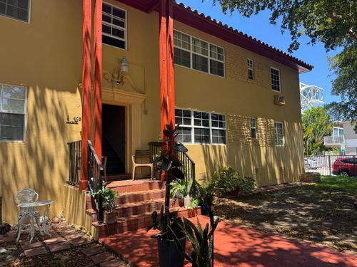 605 84th St, Miami Beach, FL, 33141-1152 | Card Image