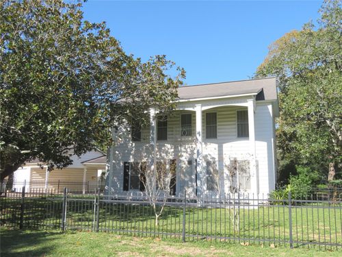 702 Erin St, El Campo, TX, 77437-4156 | Card Image