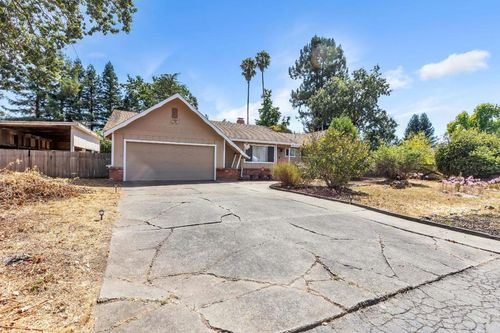 533 Hart Ln, Sebastopol, CA, 95472-3812 | Card Image