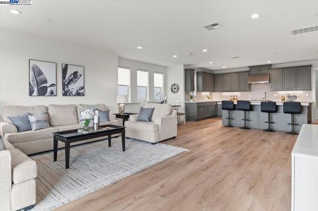 1194 Mateo Miller Cir, House other with 4 bedrooms, 4 bathrooms and 4 parking in San Ramon CA | Image 5