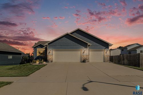4204 W 93rd St, Sioux Falls, SD, 57108-6456 | Card Image