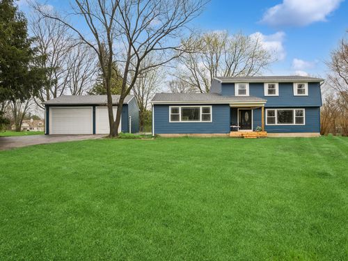 6220 Crescent Dr, Huntley, IL, 60142-9749 | Card Image